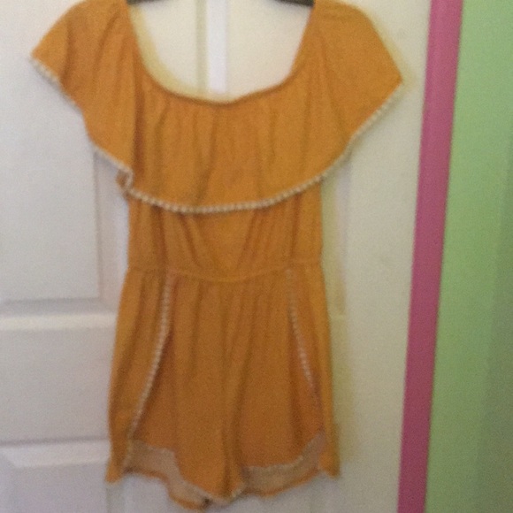 Orange off the shoulder tulip romper - Picture 2 of 4